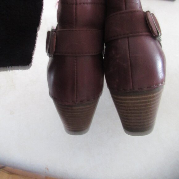 Dansko Shirley wedge ankle bootie maroon leather women’s 38 7.5 comfort shoes - Picture 4 of 10